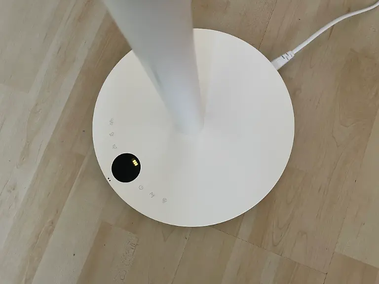 Standventilatoren Test Switchbot Akku aufladen.jpg